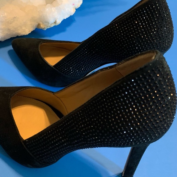 Vince Camuto classic heels with bling. - Picture 5 of 12